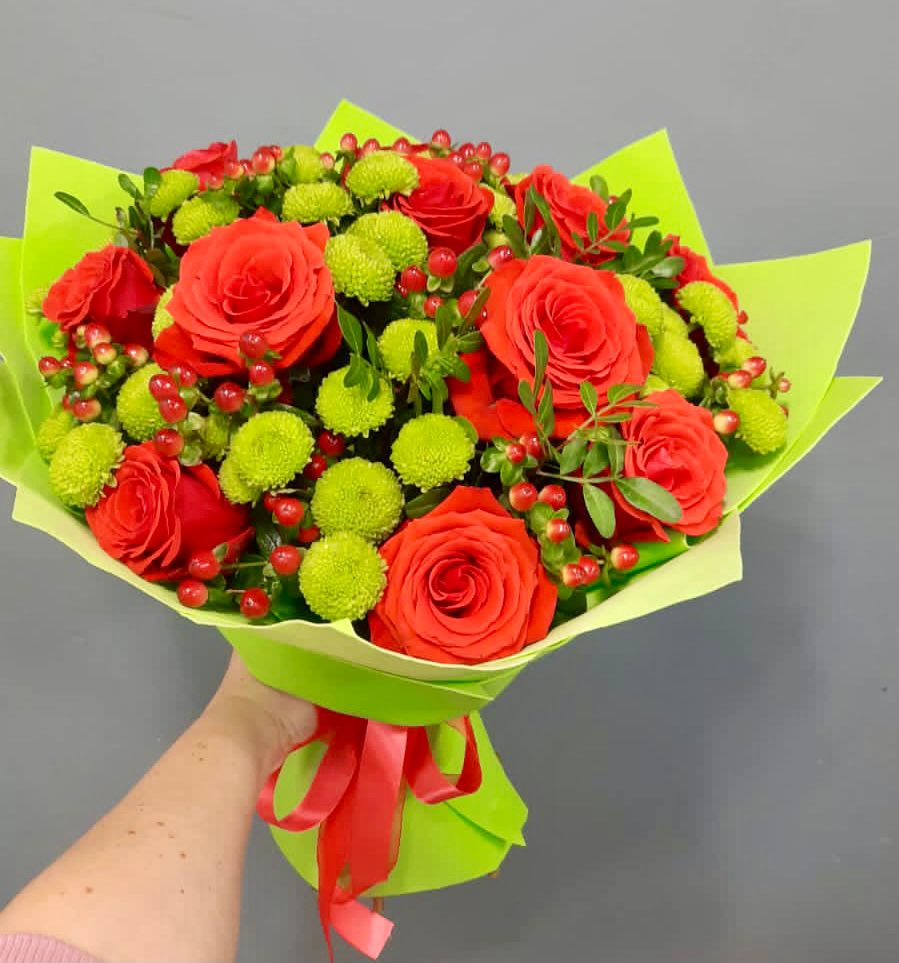 Букет цветов из: Хризантемы и Розы в Верхний Услон