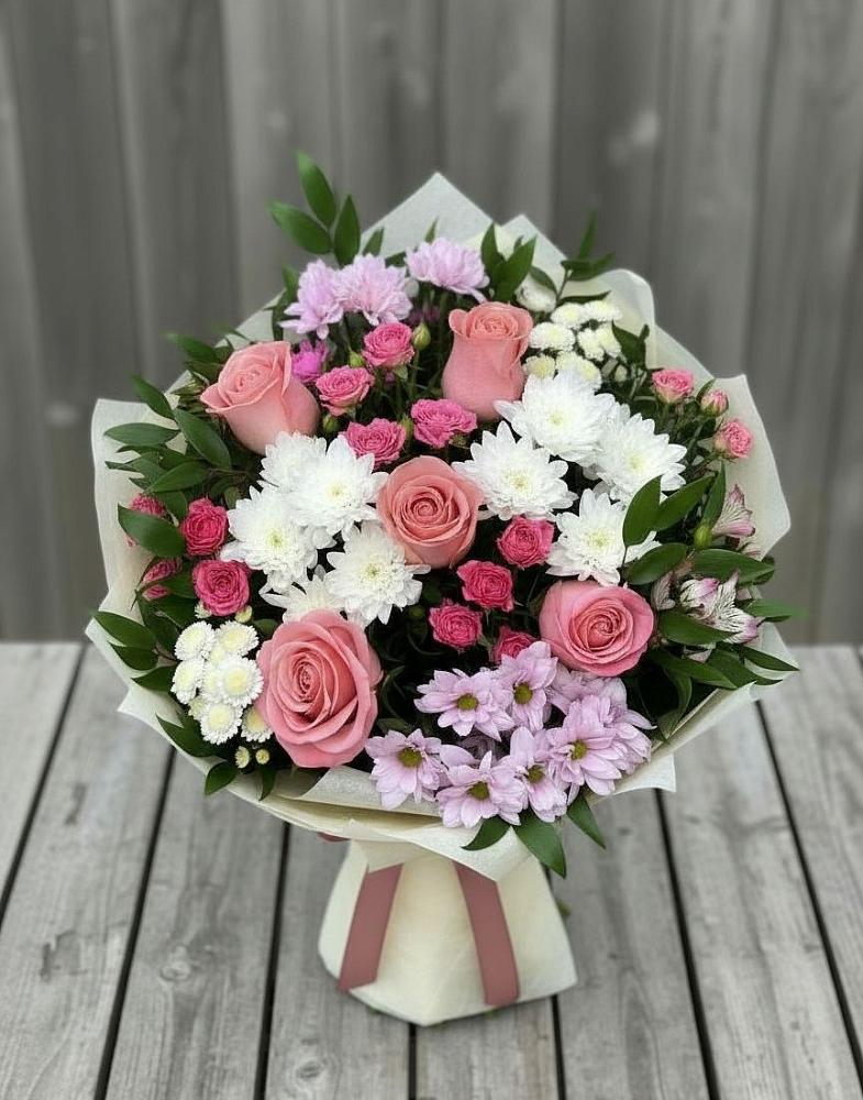 Букет цветов из: Альстромерии, Гвоздики, Розы и Хризантемы в Верхний Услон