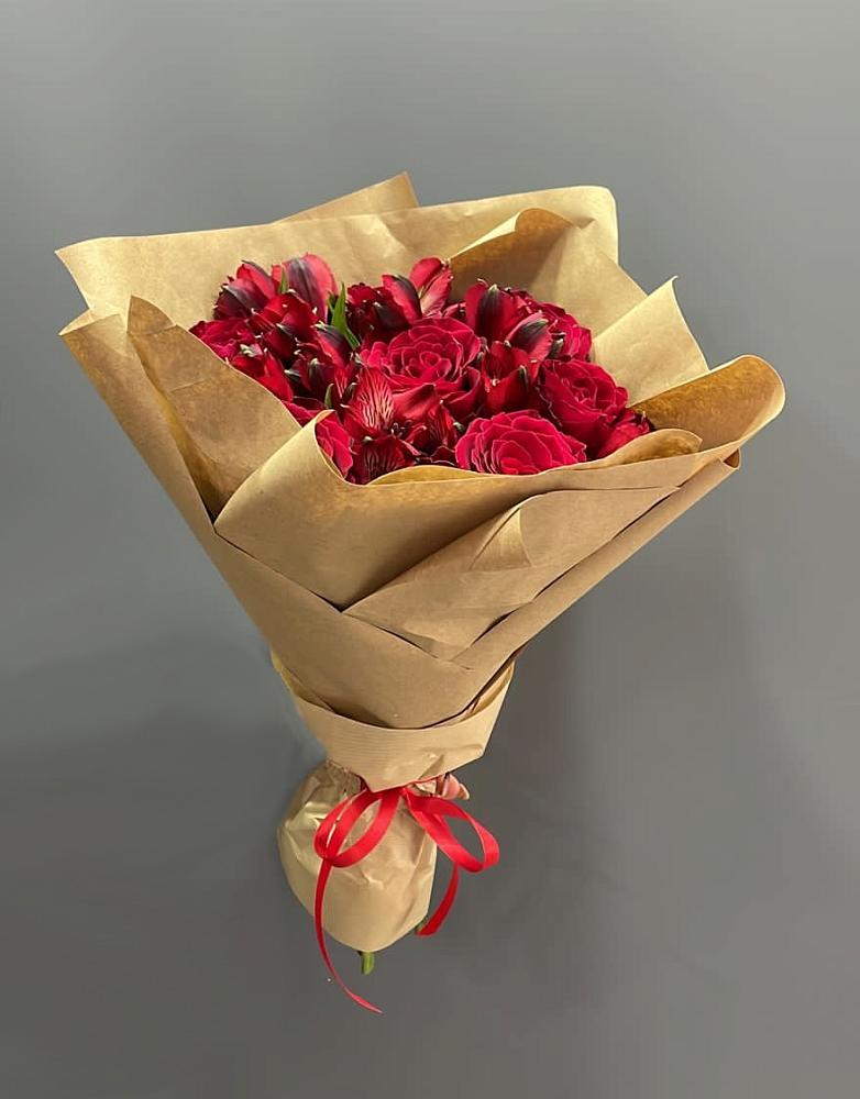 Букет цветов из: Альстромерии и Розы в Верхний Услон