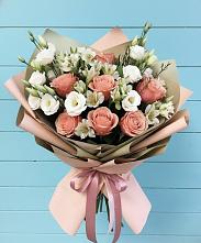 Букет цветов из:  Розы, Альстромерии и Лизиантусы в Верхний Услон