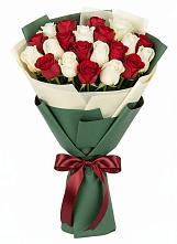 Букет Микс из красных и белых роз в Верхний Услон