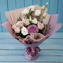 Букет цветов из:  Розы и Лизиантусы в Верхний Услон