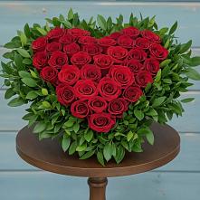 Цветочная композиция из Розы в виде сердца в Верхний Услон