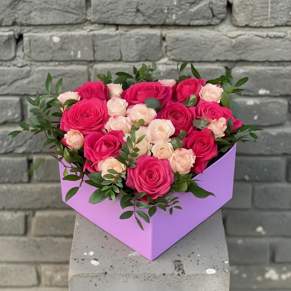 Цветочная композиция из Розы в коробке в Верхний Услон