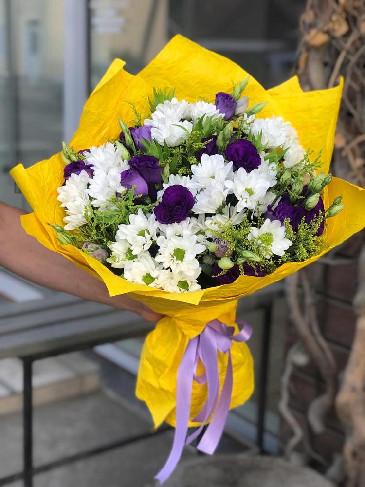 Букет цветов из: Ирисы, Хризантемы и Ромашки в Верхний Услон