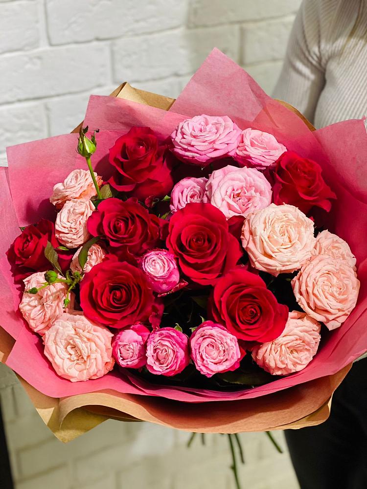 Букет цветов из: Розы в Верхний Услон