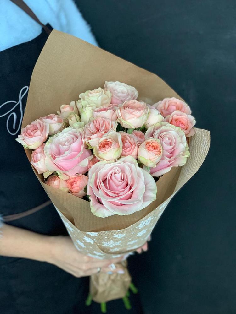 Букет цветов из: Хризантемы и Розы в Верхний Услон