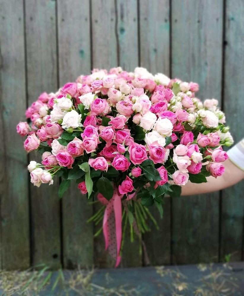 Букет Розовые кустовые розы Натали и Лав Лидия в Верхний Услон