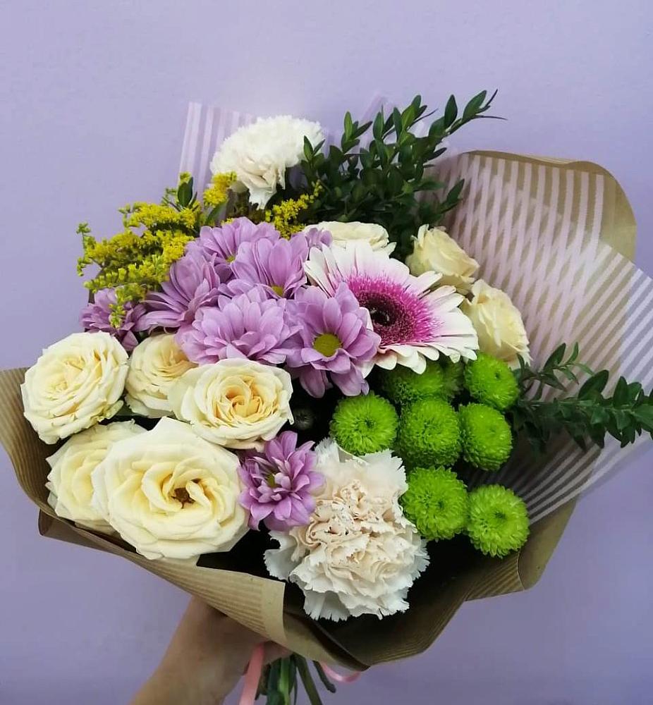 Букет цветов из: Хризантемы, Розы, Гвоздики и Герберы в Верхний Услон