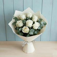 Букет Белые розы в Эвкалипте в Верхний Услон
