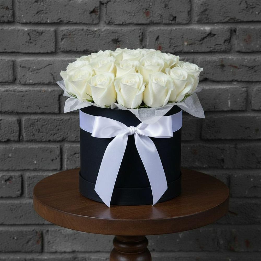 Цветочная композиция из Розы в шляпной коробке в Верхний Услон