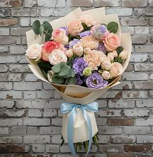 Букет цветов из:  Розы, Лизиантусы и Гвоздики в Верхний Услон