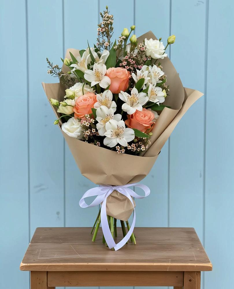 Букет цветов из: Альстромерии, Лизиантусы, Розы и Хризантемы в Верхний Услон