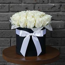 Цветочная композиция из Розы в шляпной коробке в Верхний Услон